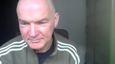 Robbie online show from February 1, 1:21 pm