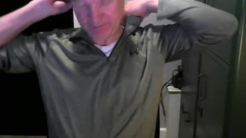 Robbie online show from February 2, 5:42 am