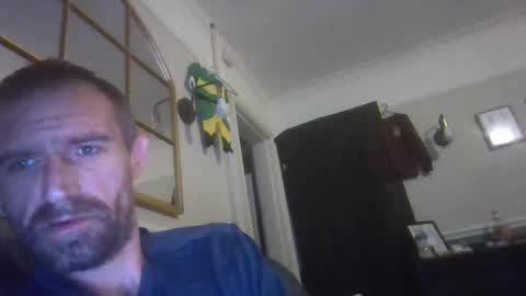 karlh online show from November 16, 4:25 am