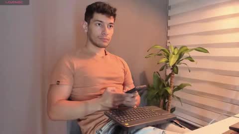 Kayn online show from December 19, 2:30 am