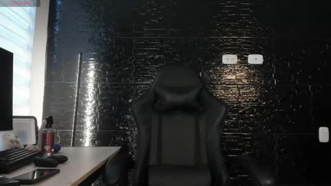 Kayn online show from April 13, 7:03 pm