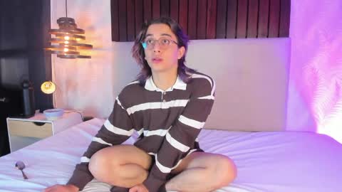 Keita moon online show from April 4, 12:13 pm