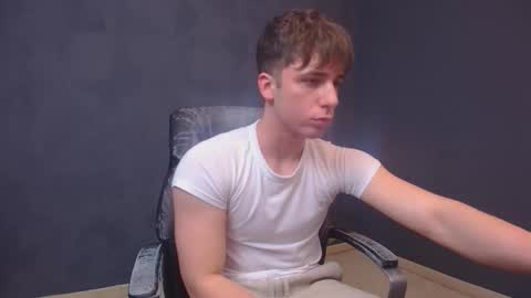 KellenWest online show from December 17, 11:17 am