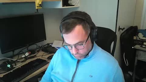 Snapshot of kelvin06133 chatting on February 5, 9:40 pm kelvin06133 online show from February 5, 9:40 pm