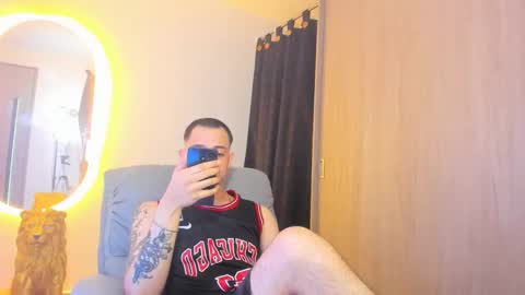 kendel_dimitri online show from January 24, 8:13 am