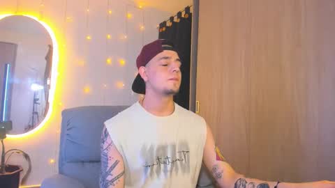 kendel_dimitri online show from December 24, 5:38 am