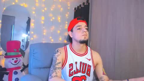 kendel_dimitri online show from December 14, 5:51 am