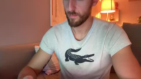 Snapshot of kendyalioui54 chatting on October 24, 5:47 pm kevin ramos online show from October 24, 5:47 pm