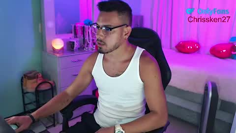 Chriss Morales online show from March 12, 12:10 am