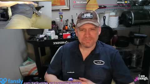 Snapshot of kenkuddles chatting on January 10, 11:43 am Ken Kuddles online show from January 10, 11:43 am