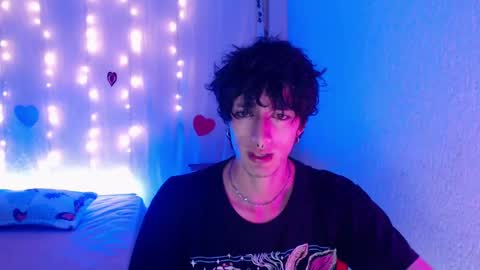 Snapshot of kenny__hot chatting on February 24, 2:15 pm kenny online show from February 24, 2:15 pm