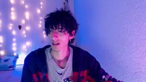 Snapshot of kenny__hot chatting on March 3, 7:23 pm kenny online show from March 3, 7:23 pm