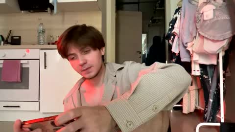 Kero online show from March 8, 11:11 am