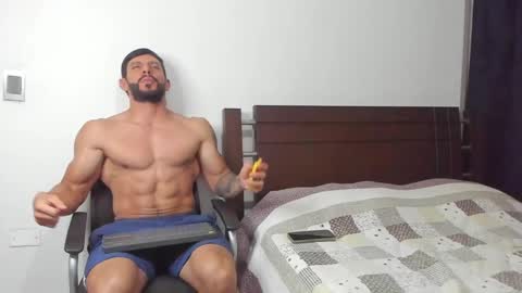 kevin_malone22 online show from February 28, 4:10 am