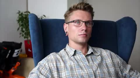 Kev online show from October 12, 11:37 am