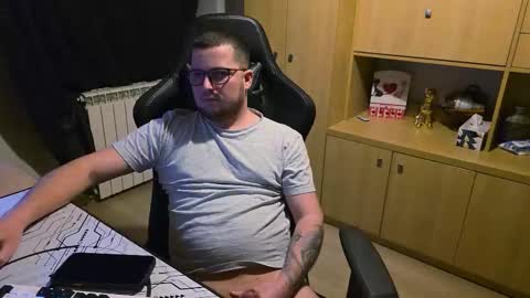 Kevinn online show from January 31, 7:11 pm