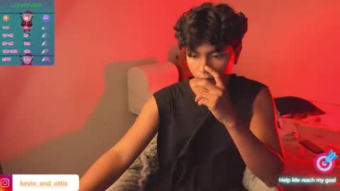 kevin and ottis online show from December 22, 12:07 am