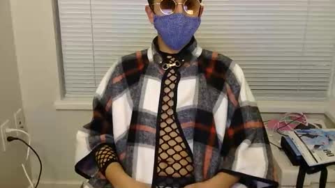 khin online show from February 7, 9:27 am