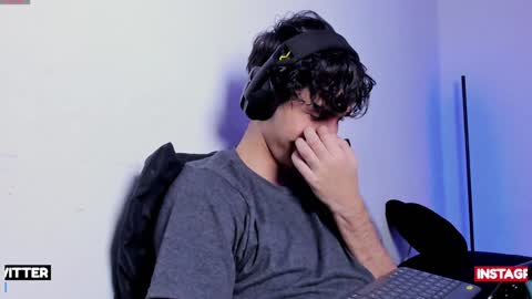 khozler_ online show from December 29, 12:09 am