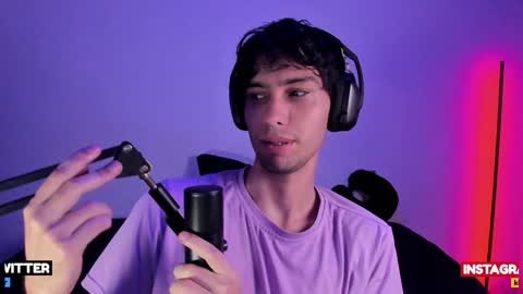 khozler_ online show from January 5, 4:04 am