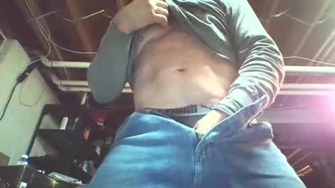 Snapshot of kick_1_down chatting on January 2, 5:14 am kick_1_down online show from January 2, 5:14 am