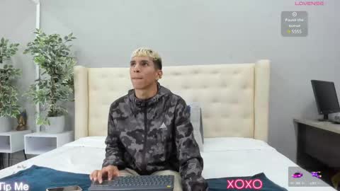 Kieran Derek online show from February 17, 3:15 am