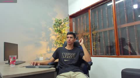 Kieran Derek online show from December 14, 7:36 pm