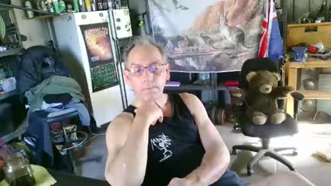 kimintheshed online show from April 12, 7:21 am