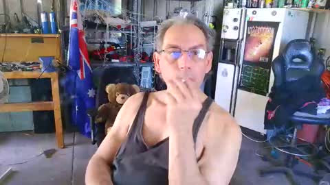 kimintheshed online show from November 30, 2:13 am