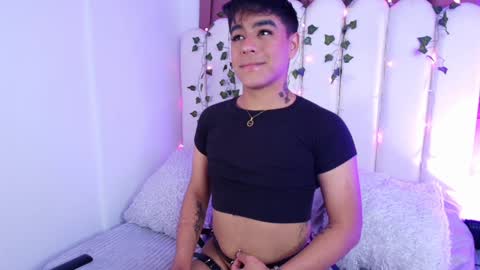 king  help me reach 100 likes online show from December 27, 1:53 am