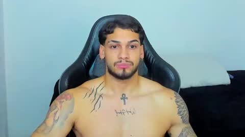 king_of_kings__ online show from January 18, 2:46 am