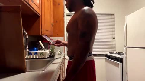 KingDaBiggest online show from September 29, 4:44 am