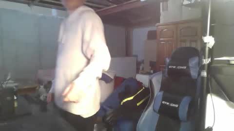 Master  King Tommy online show from March 29, 7:30 am