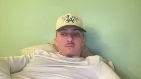 kj_lindo online show from December 10, 7:05 am