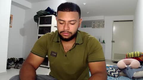 Snapshot of kleyton336 chatting on February 3, 10:03 am kleyton online show from February 3, 10:03 am