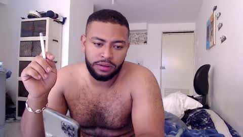 Snapshot of kleyton336 chatting on October 16, 5:21 pm kleyton online show from October 16, 5:21 pm