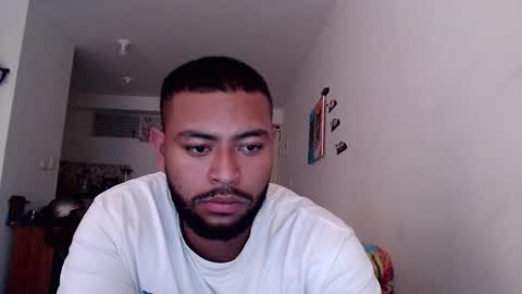 Snapshot of kleyton336 chatting on October 17, 10:03 pm kleyton online show from October 17, 10:03 pm