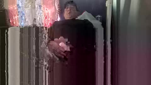 Snapshot of knock2wice1975 chatting on January 25, 7:49 pm knock2wice1975 online show from January 25, 7:49 pm