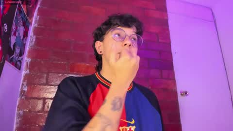 Koddy Independent model online show from December 7, 3:04 am