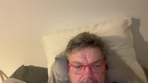 kovapoika online show from October 18, 7:08 pm