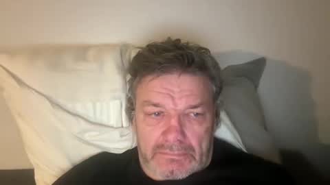 kovapoika online show from October 16, 7:00 pm