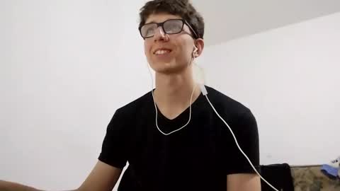 Facu online show from December 30, 10:01 pm