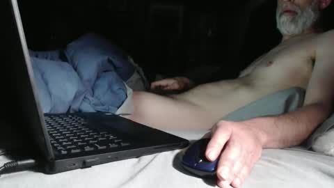 Snapshot of krackatowa77 chatting on February 1, 12:16 pm TK10177 online show from February 1, 12:16 pm