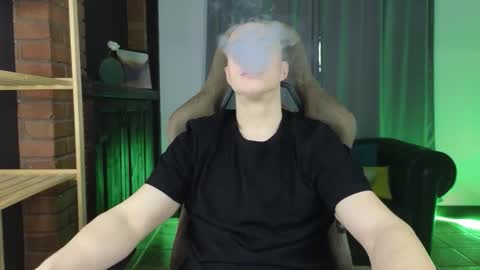 kris_braun online show from February 24, 3:07 am