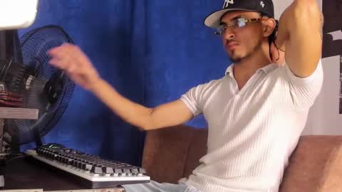 Kriss online show from October 14, 12:17 am