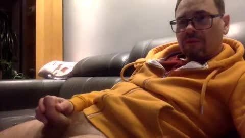 krzysztof1977 online show from April 10, 10:17 pm