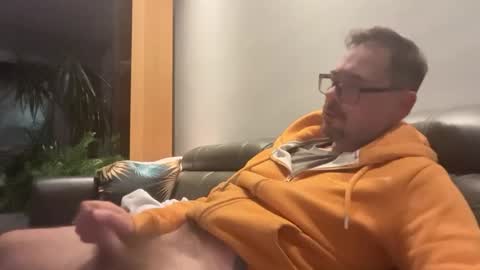 krzysztof1977 online show from June 20, 10:59 pm