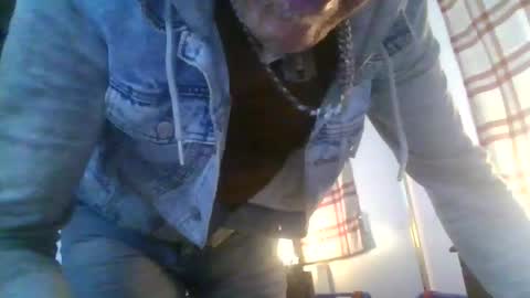 kylestrips4youq online show from November 29, 2:35 am