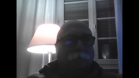 Snapshot of lacan67 chatting on December 9, 6:41 pm Bruno online show from December 9, 6:41 pm