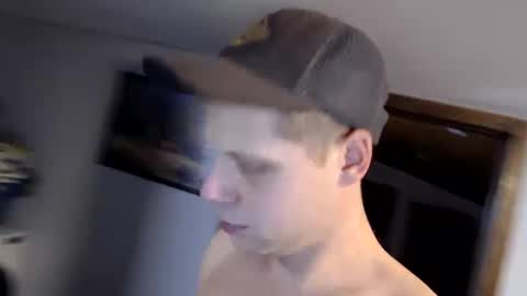 Snapshot of lancehardin chatting on December 12, 12:38 am Lance online show from December 12, 12:38 am